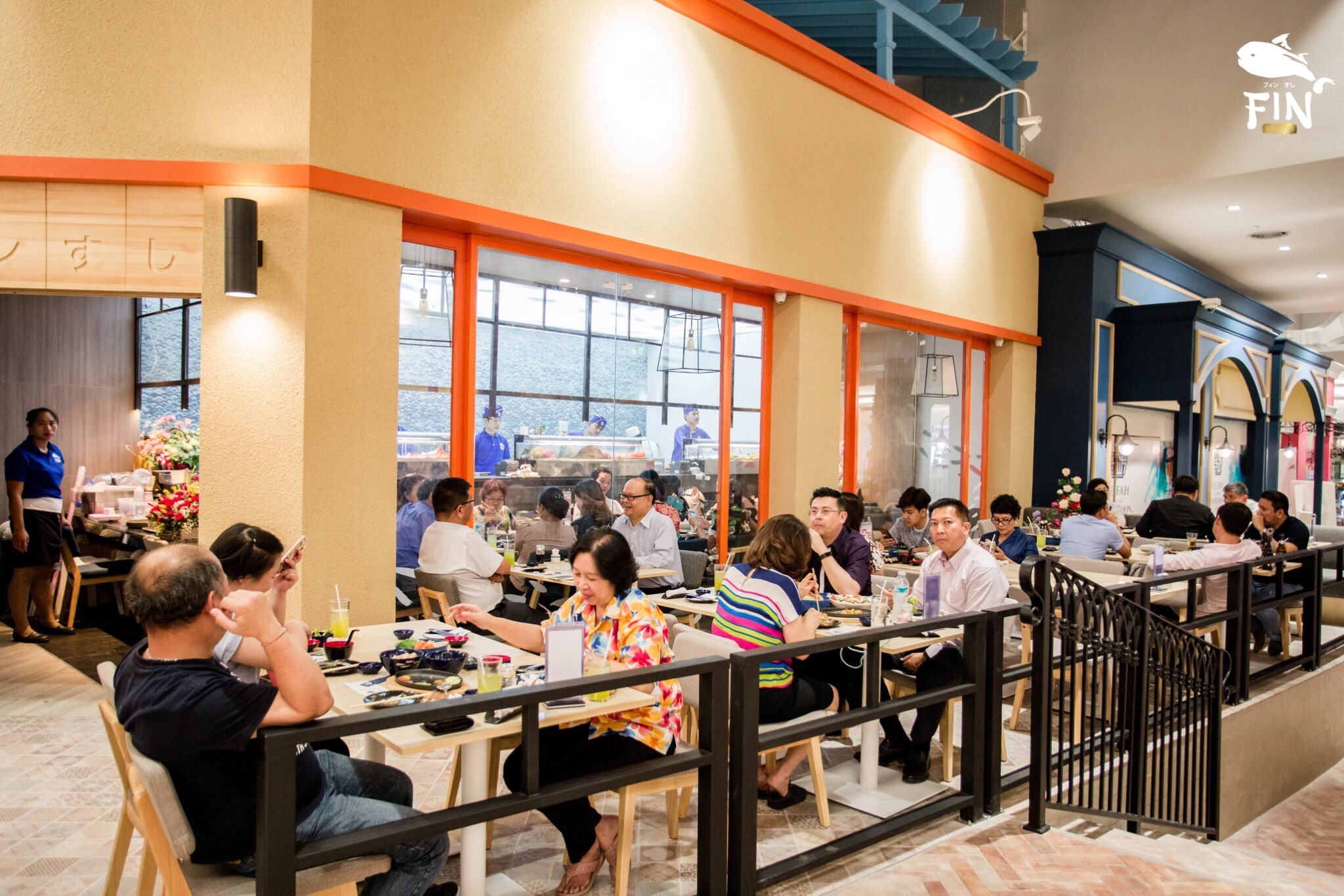 Fin Sushi สาขาแฟชั่นไอส์แลนด์